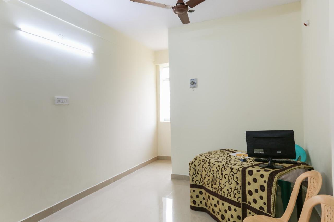 Spot On 63050 Kag Rooms Guduvancheri Luaran gambar