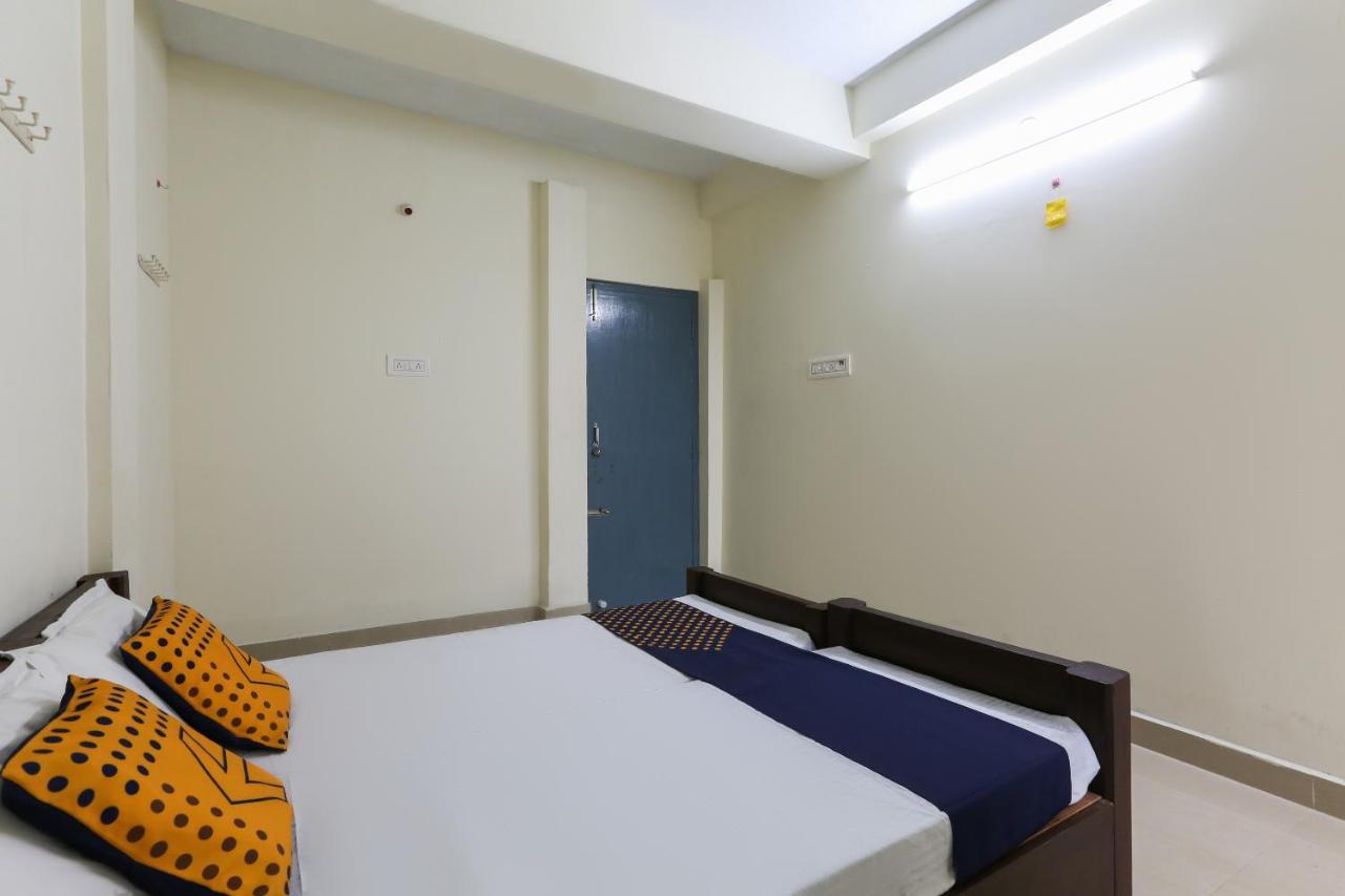 Spot On 63050 Kag Rooms Guduvancheri Luaran gambar