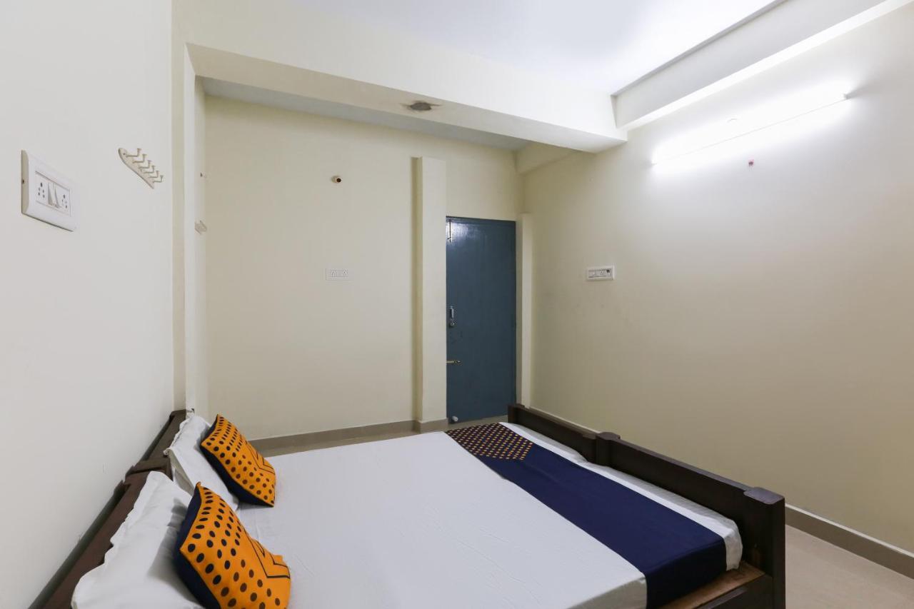 Spot On 63050 Kag Rooms Guduvancheri Luaran gambar